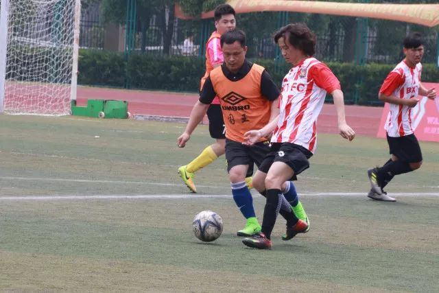 曼联有望以6500万镑总价签下22岁中场巴莱巴